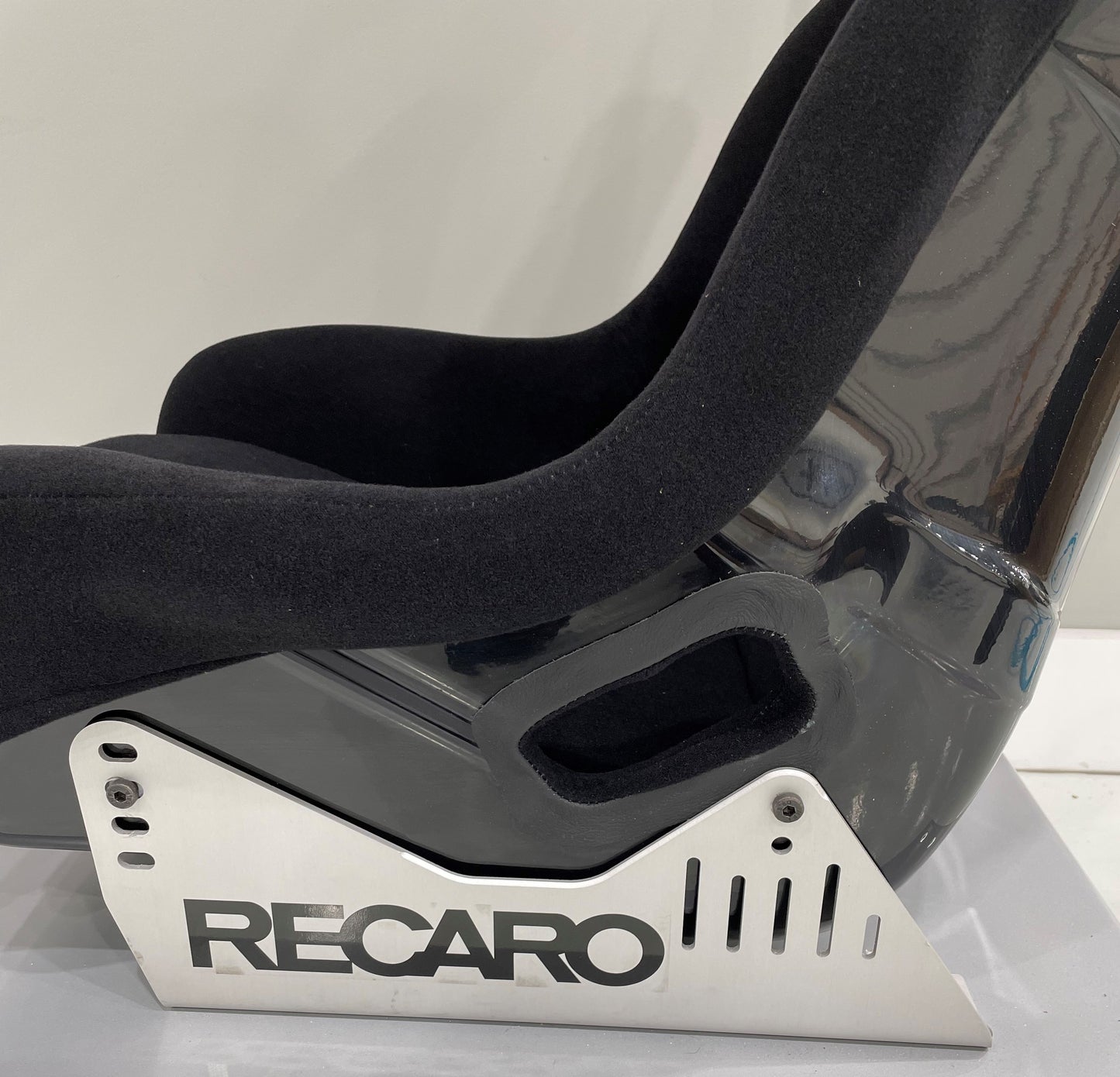 Recaro - PROFI XL - Black Velour - 070.86.UU11-01